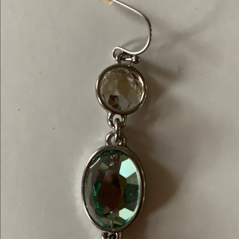 Cache earrings - Picture 2 of 3